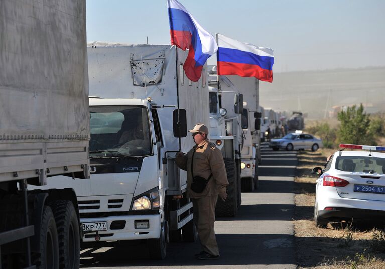 Подготовка к отправке третьего гуманитарного конвоя в Ростовской области