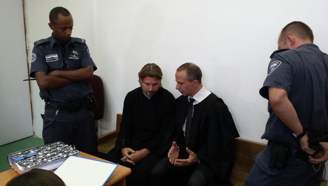 Священник Глеб Грозовский в суде. Архивное фото