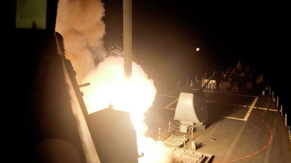 Запуск ракеты Томагавк с борта корабля ВМС США в Красном море 23 сентября 2014
