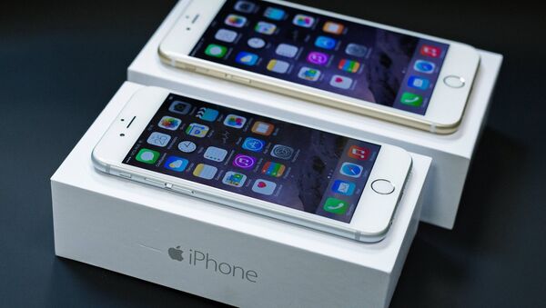 Новый смартфон iPhone 6 и iPhone 6 Plus. Архивное фото