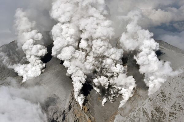 Извержение вулкана Онтакэ в Японии