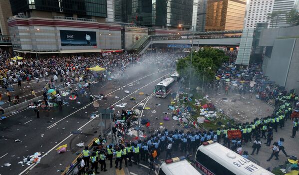 Протестующие в финансовом центре Гонконга