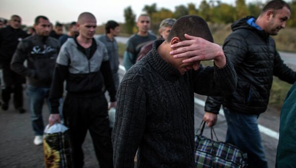Ополченцы во время обмена пленными с украинскими военными