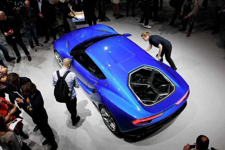 Lamborghini Asterion на Volkswagen Group Night в предверии открытия автосалона в Париже