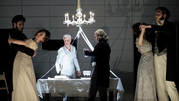 Сцена из спектакля Евгения Онегина в Камерной опере в Вене