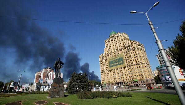 Дым со стороны аэропорта Донецка