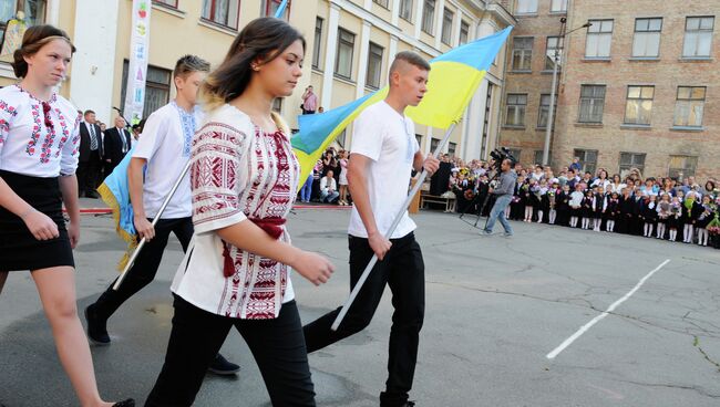 Начало учебного года в школах Украины. Архивное фото.