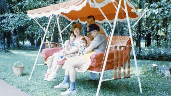 Михаил Сергеевич Горбачев с семьей на даче
