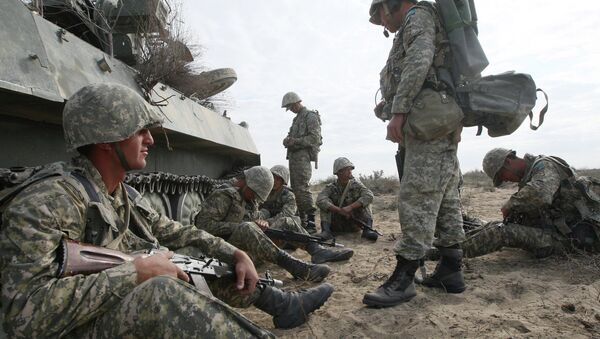 Казахские военнослужащие. Архивное фото