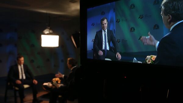 Д.Медведев дал интервью американскому телеканалу CNBS