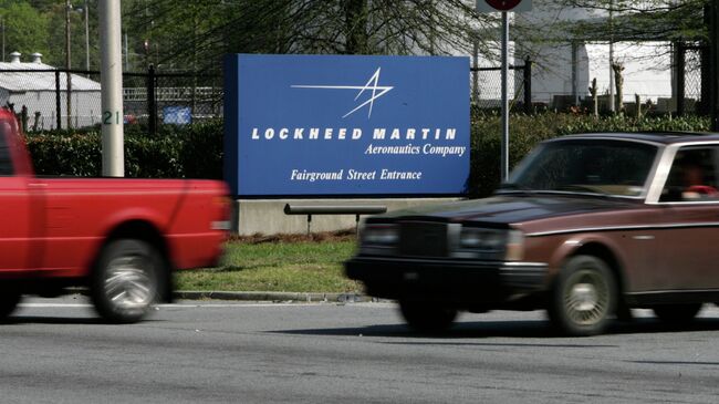 Вывеска авиастроительной компании Lockheed Martin. Архивное фото