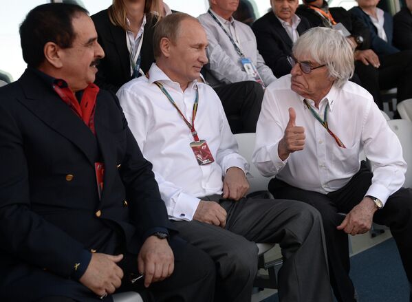В.Путин посетил российский этап гонки чемпионата мира по кольцевым автогонкам в классе Формула-1