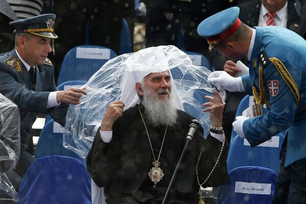 Сербский Патриарх Ириней на параде в честь 70-летия освобождения Белграда