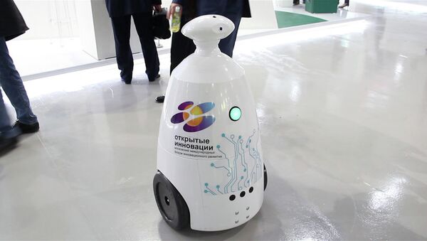 Роботы разговаривали с посетителями на выставке Открытые инновации