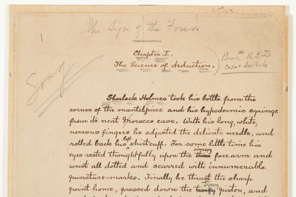 Страница рукописи Конана Дойля представленная на выставке о Шерлоке Холмсе в Музее Лондона