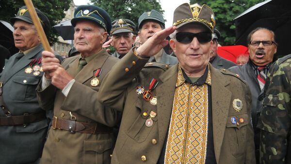 Ветераны Украинской повстанческой армии (УПА) в день праздника героев во Львове. Архивное фото