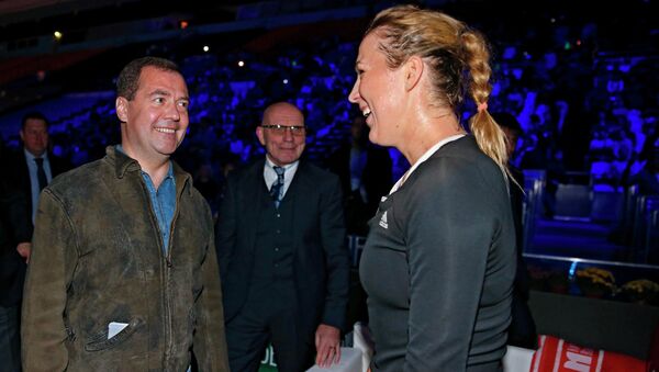Дмитрий Медведев поздравляет Анастасию Павлюченкову с выходом в финал теннисного турнира Кубок Кремля