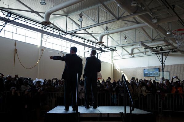 Президент США Барак Обама и кандидат в губернаторы Энтони Браун во время своего выступления в штате Мэриленд, 19 октября 2014