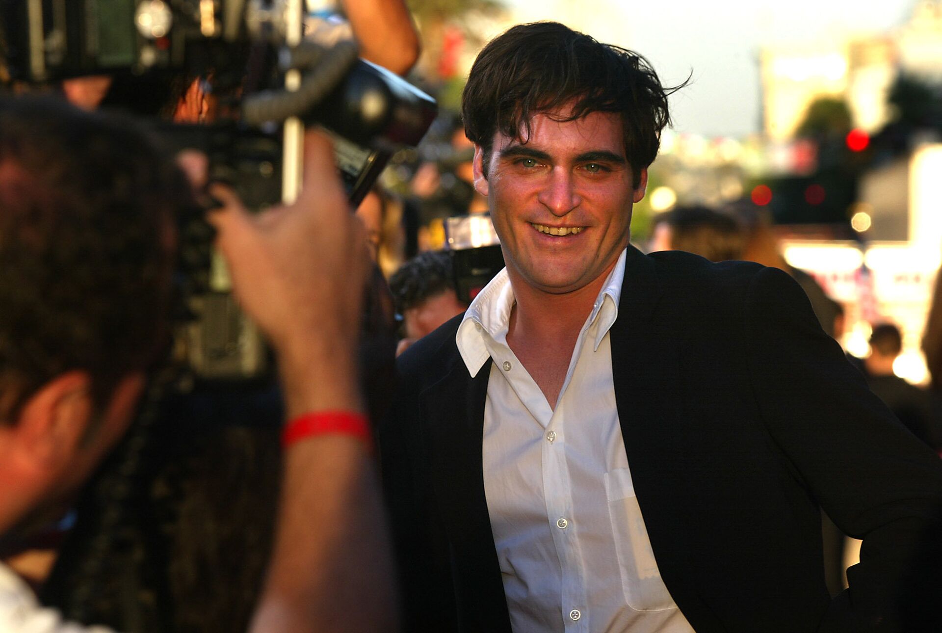 Американский актер Хоакин Феникс на премьере фильма Команда 49: Огненная лестница Американский актер Хоакин Феникс на премьере фильма Команда 49: Огненная лестница - РИА Новости, 1920, 25.10.2025