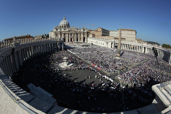Месса на площади Святого Петра в Ватикане