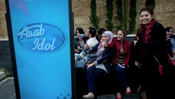 Палестинские подростки ждут очереди на прослушивание в шоу Arab Idol