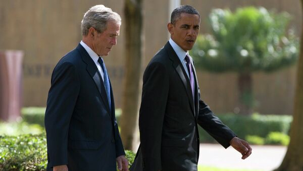 Барак Обама и Джордж Буш-Младший. Архивное фото
