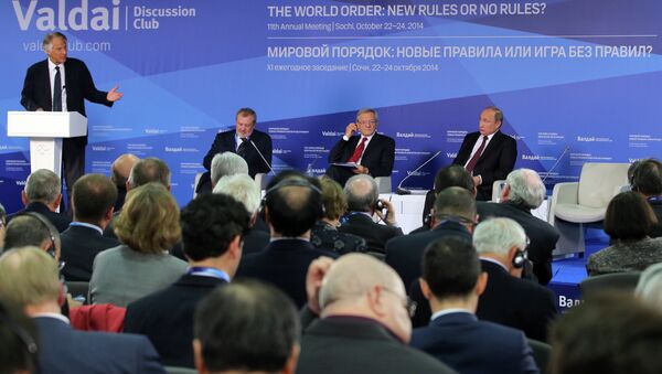 Президент России Владимир Путин на итоговой пленарной сессии XI заседания Международного дискуссионного клуба Валдай в Сочи