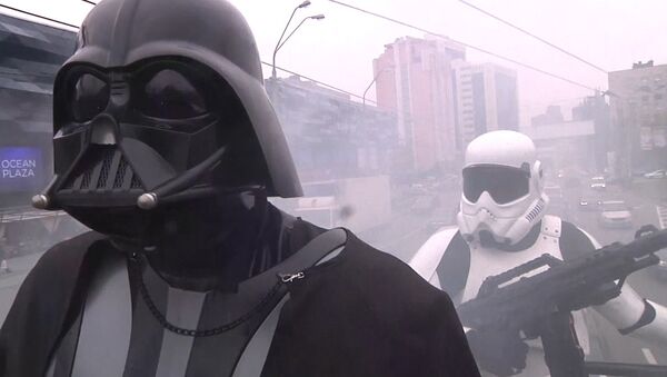 Дарт Вейдер проехал по улицам Киева в преддверии выборов в Раду