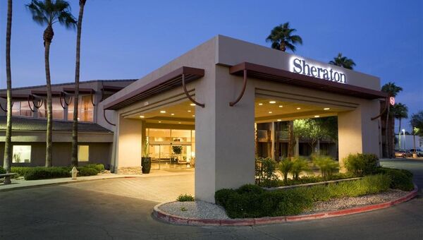 Отель Sheraton в городе Феникс, штат Аризона, США