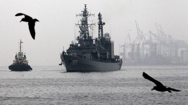 Эсминец Хамагири Морских сил самообороны Японии, прибывший в бухту Золотой Рог