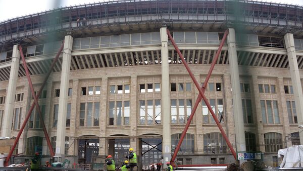 Реконструкция стадиона Лужники в Москве.