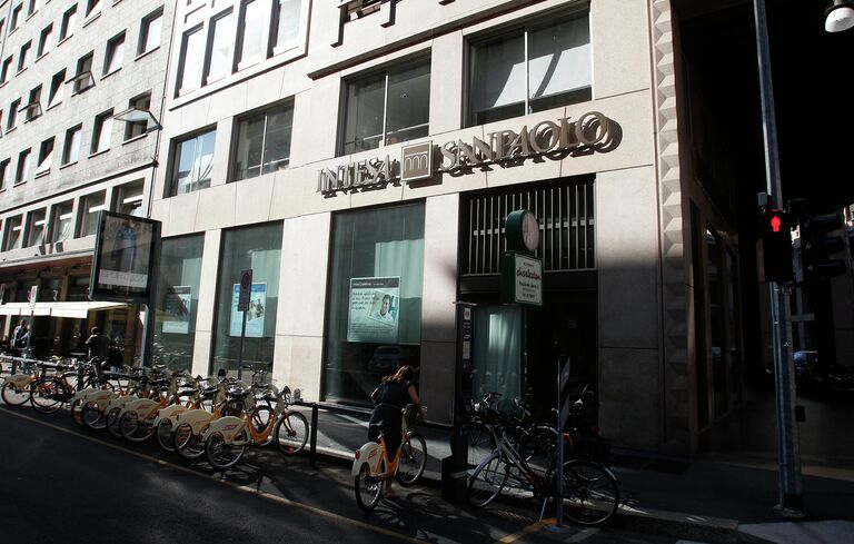 Офис банка Intesa Sanpaolo в Милане Офис банка Intesa Sanpaolo в Милане