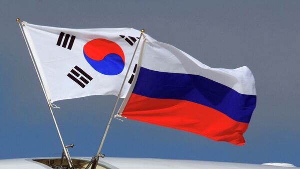 Флаги России и Южной Кореи
