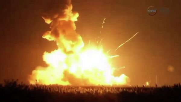 Взрыв ракеты-носителя Anrares в США