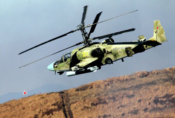 Вертолет Ка-52 Аллигатор во время учений Тихоокеанского флота