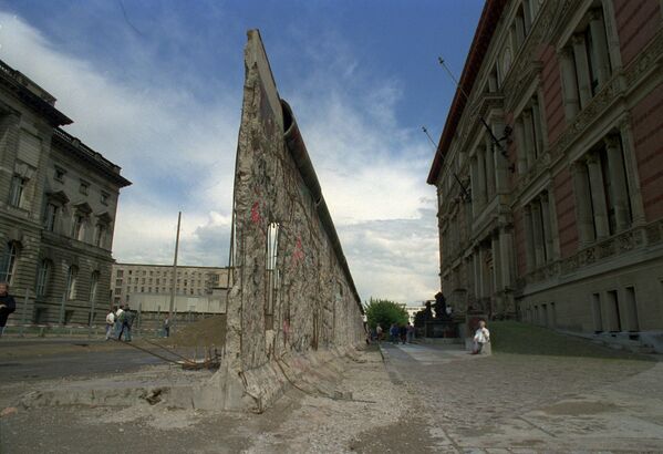 Остатки разрушенной Берлинской стены