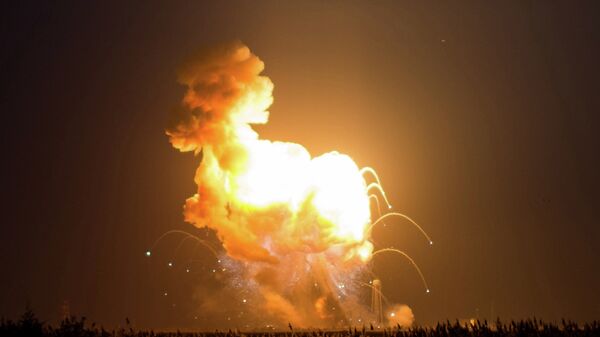 Взрыв ракеты-носителя Antares с космическим грузовиком Cygnus