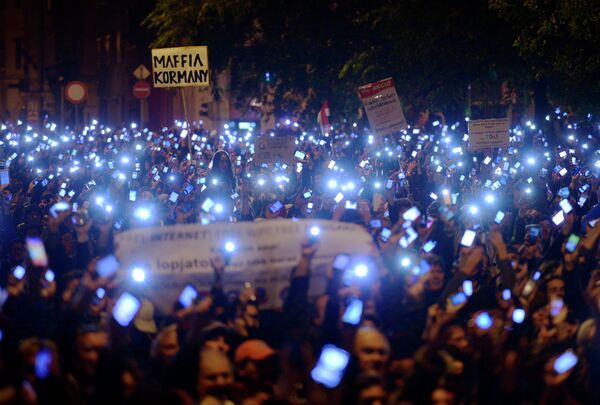 Протест против введения налога на интернет в Венгрии