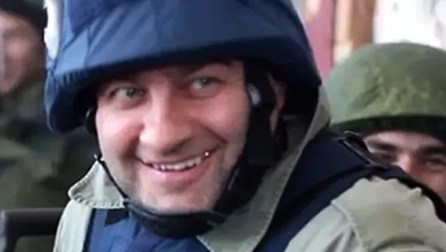 Актер Михаил Пореченков посетил позиции ополченцев в аэропорту Донецка