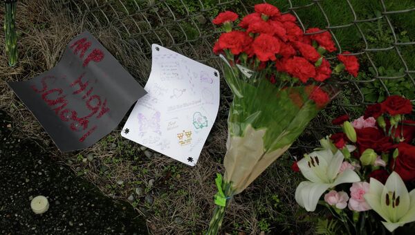 Цветы в память погибшим в школе Marysville-Pilchuck