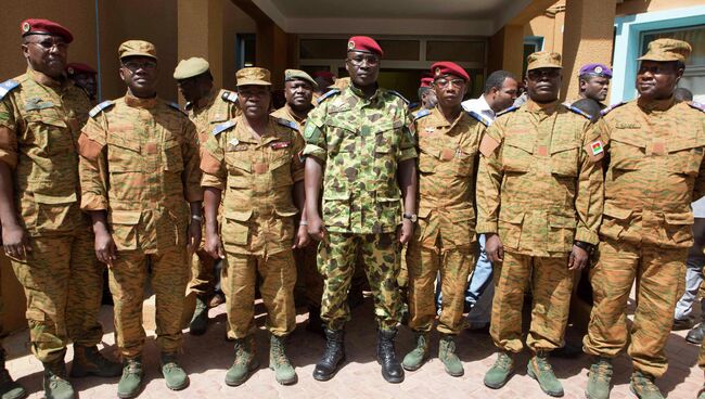 Подполковник Исаак Зида, захвативший власть в Буркина-Фасо