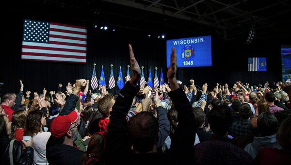 Республиканцы во время объявления результатов выборов в штате Висконсин