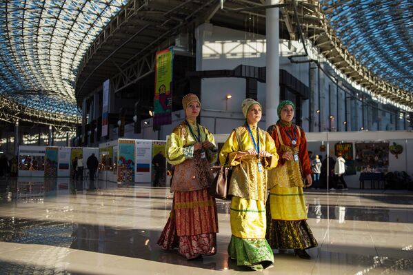 Участники всероссийского фестиваля и выставки народной культуры в Сочи
