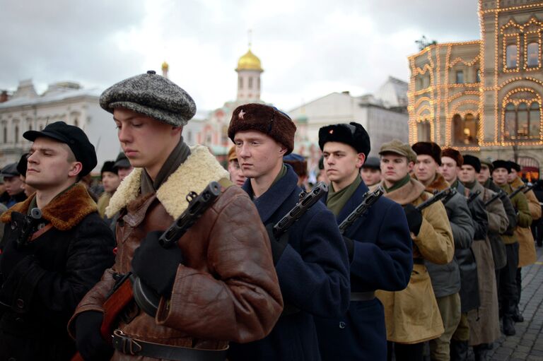 Репетиция торжественного марша, посвященного легендарному параду 1941 года