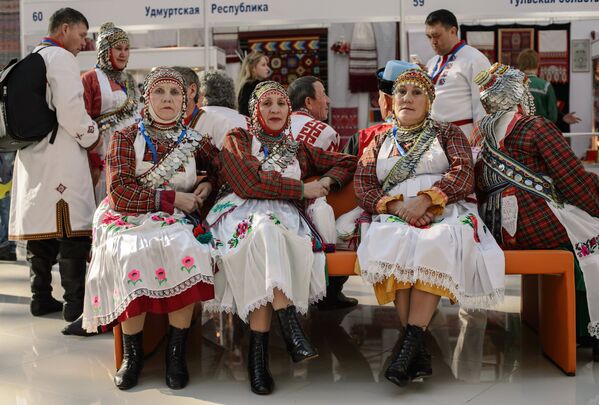 Участники всероссийского фестиваля и выставки народной культуры в Сочи