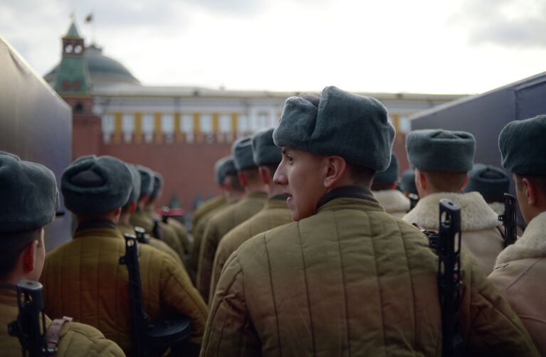 Репетиция торжественного марша, посвященного легендарному параду 1941 года