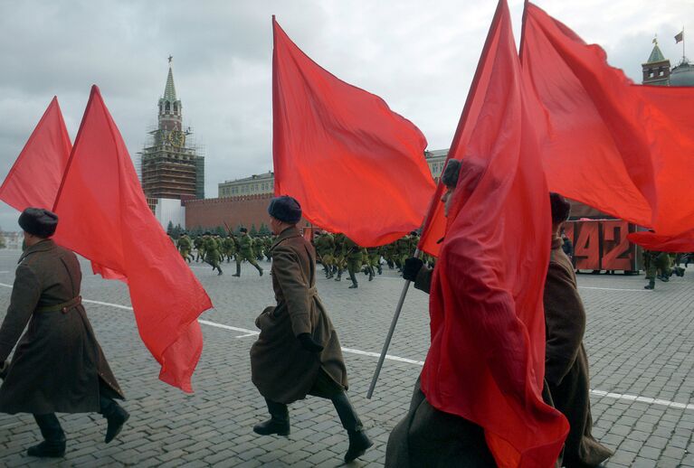 Репетиция торжественного марша, посвященного легендарному параду 1941 года