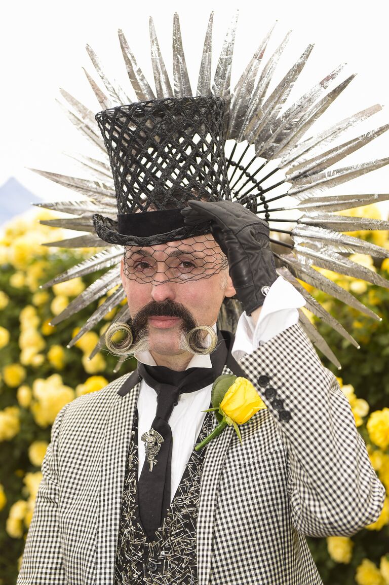 Гость скачек Melbourne Cup Day