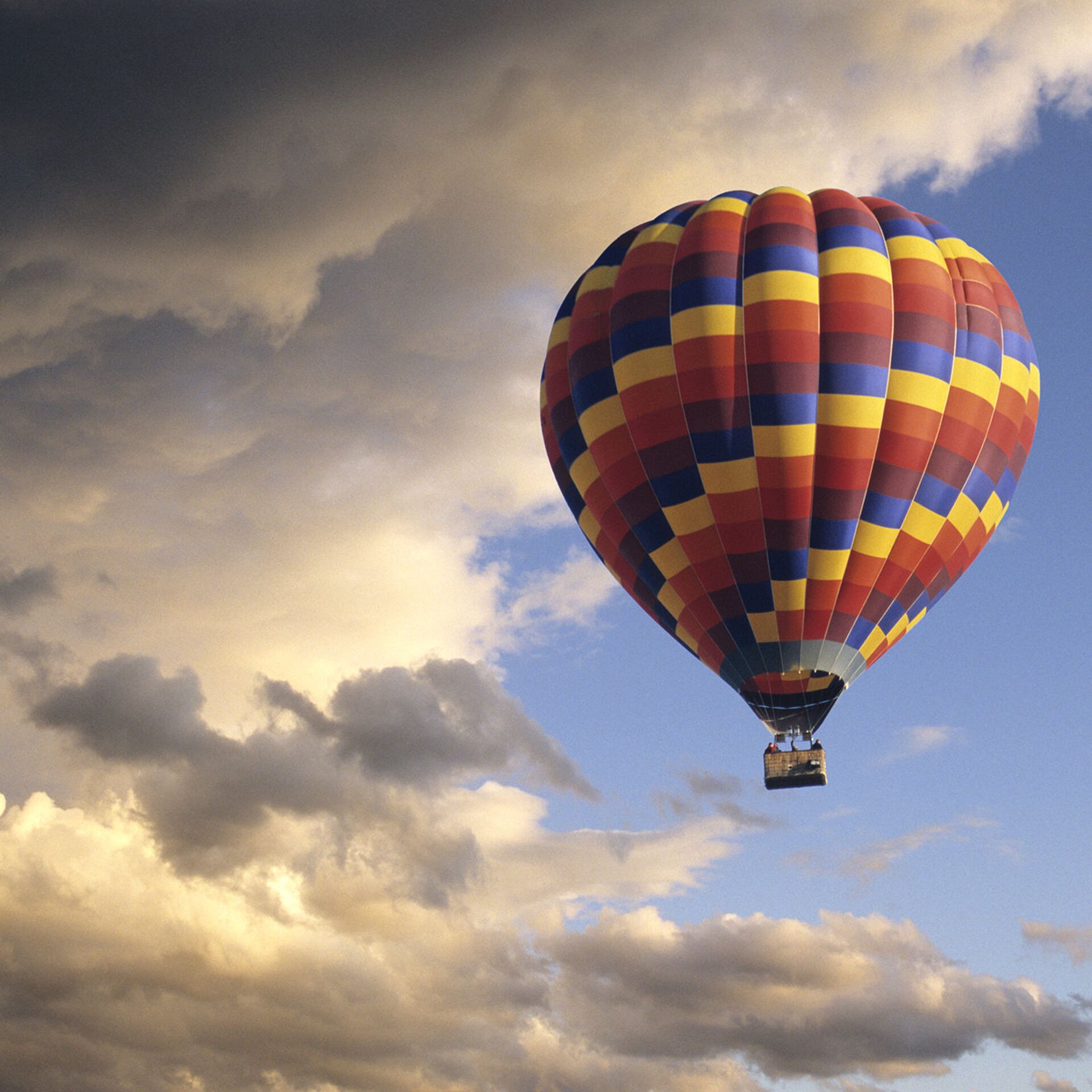 Как правильно называется воздушный шар с корзиной: летающие аэростаты, их виды и особенности