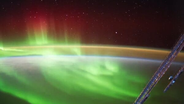 Северное сияние - взгляд из космоса